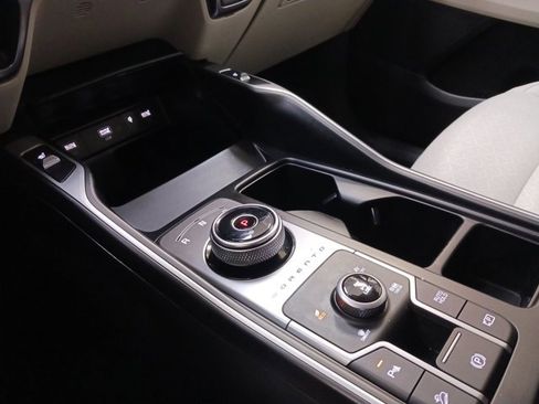 Certified 2023 Kia Sorento EX image 24