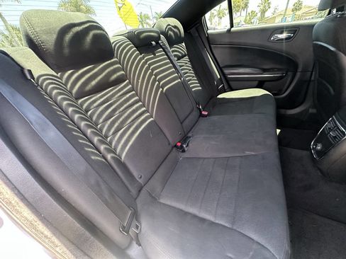 Used 2014 Dodge Charger SXT image 16