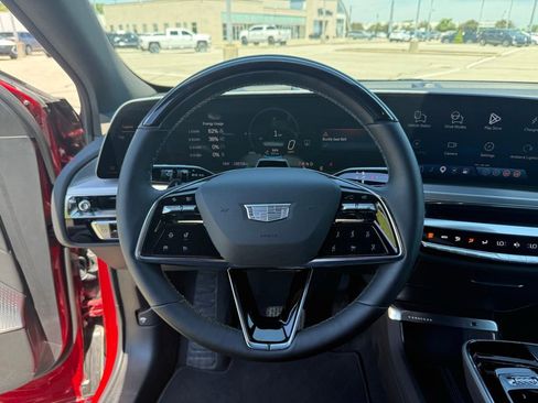 Certified 2025 Cadillac Lyriq Luxury w/ LPO, Floor Liner Package AWD/4WD image 20