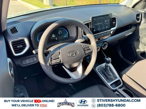 New 2026 Hyundai Venue SE image 3