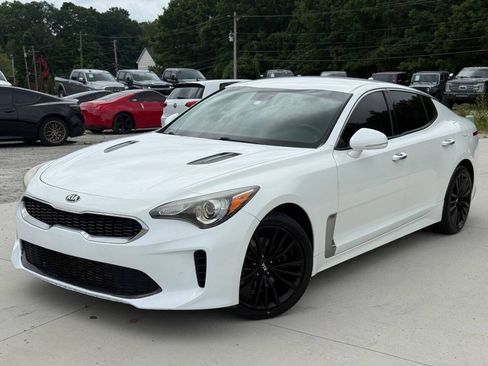 Used 2019 Kia Stinger RWD image 3