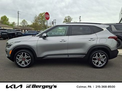 Certified 2023 Kia Seltos SX w/ SX Sunroof Package AWD/4WD image 9