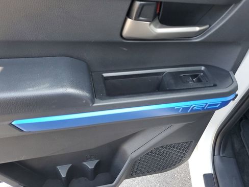 Certified 2024 Toyota Tacoma TRD Off-Road image 15