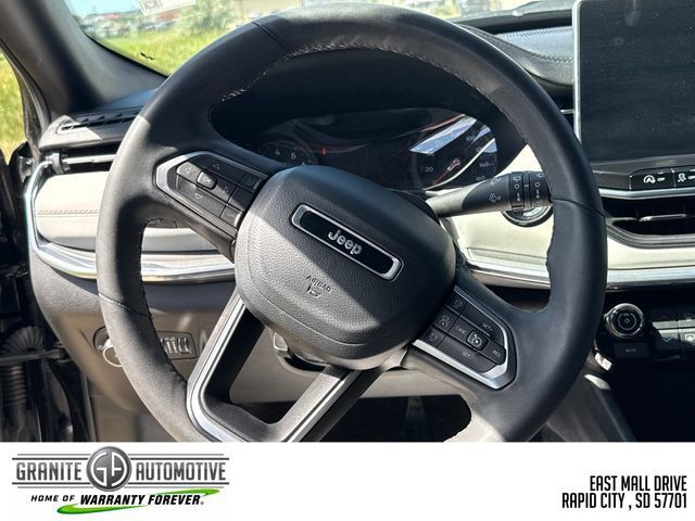 Used 2023 Jeep Compass Limited AWD/4WD image 15