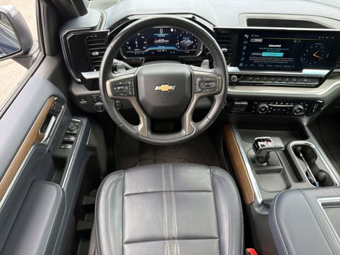 Used 2022 Chevrolet Silverado 1500 High Country w/ Z71 Off-Road Package AWD/4WD image 30