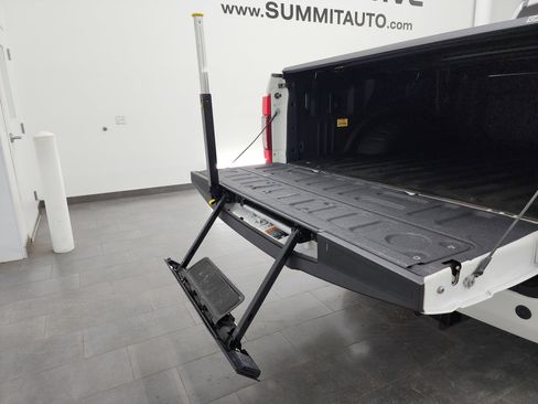 Used 2022 Ford F250 Lariat image 32