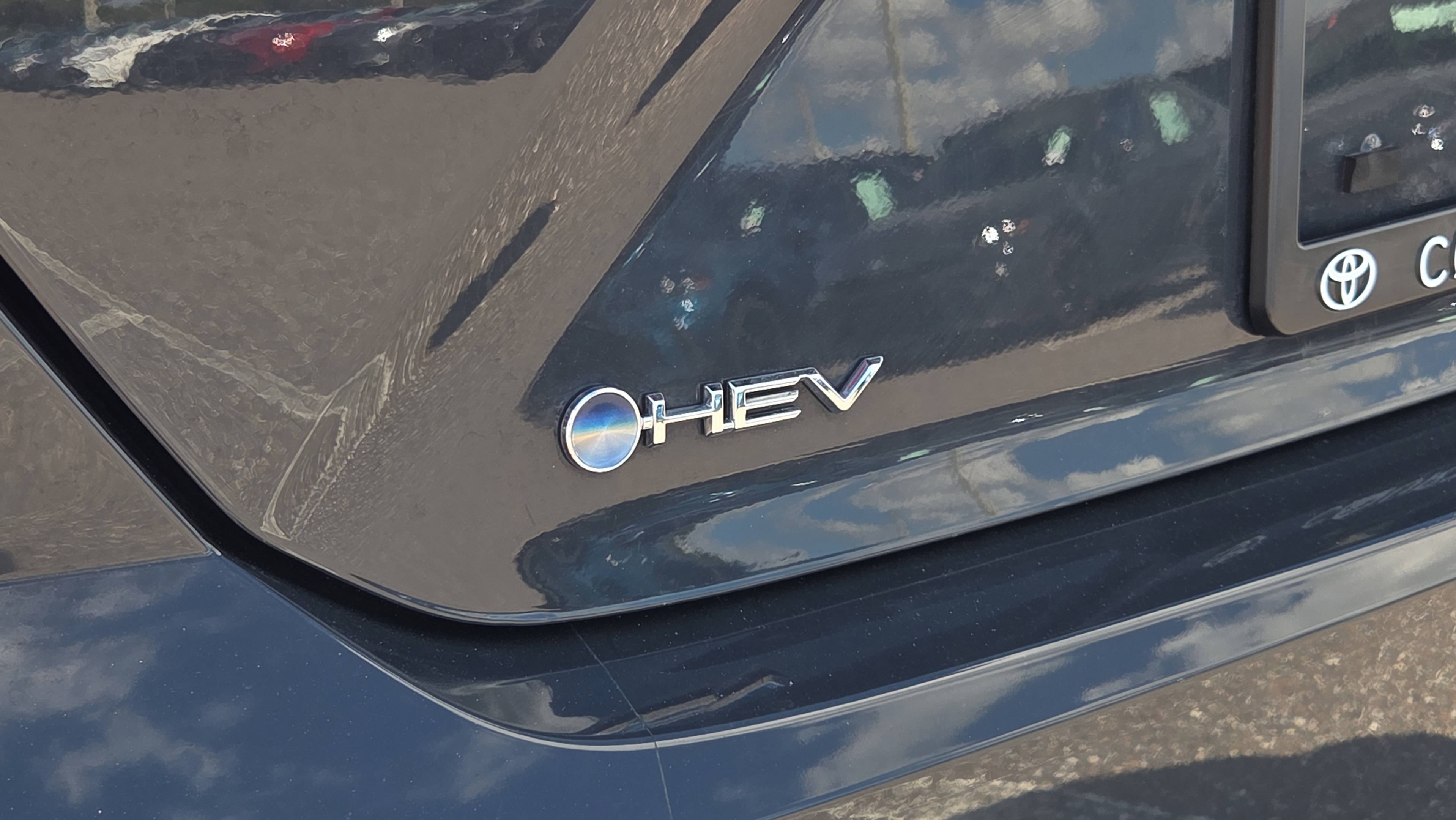 Certified 2025 Toyota Camry SE FWD image 32