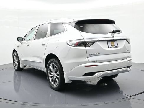 Used 2022 Buick Enclave Avenir w/ Avenir Technology Package AWD/4WD image 8