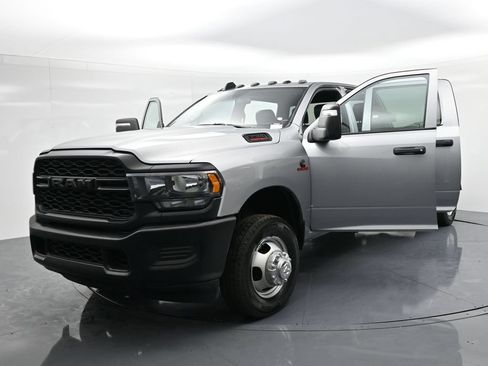 Used 2024 RAM 3500 Tradesman w/ Cold Weather Group RWD image 26