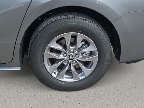 New 2026 Toyota Sienna XLE FWD image 35