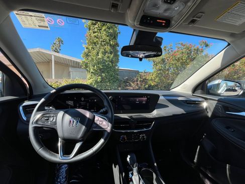 Used 2025 Buick Encore GX Preferred image 33