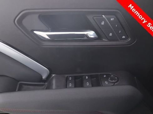 Used 2023 Chevrolet Colorado Z71 w/ Z71 Convenience Package 2 AWD/4WD image 19