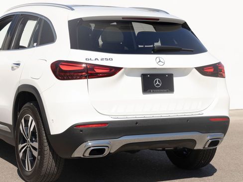 Used 2026 Mercedes-Benz GLA 250 image 8