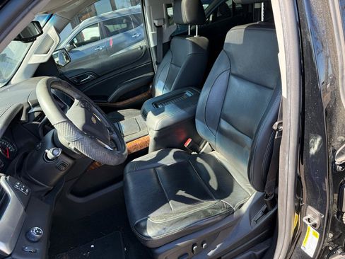 Used 2018 Chevrolet Suburban Premier image 4