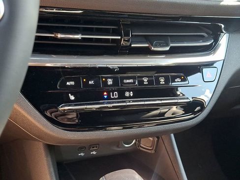 New 2026 Buick Envista Avenir image 11