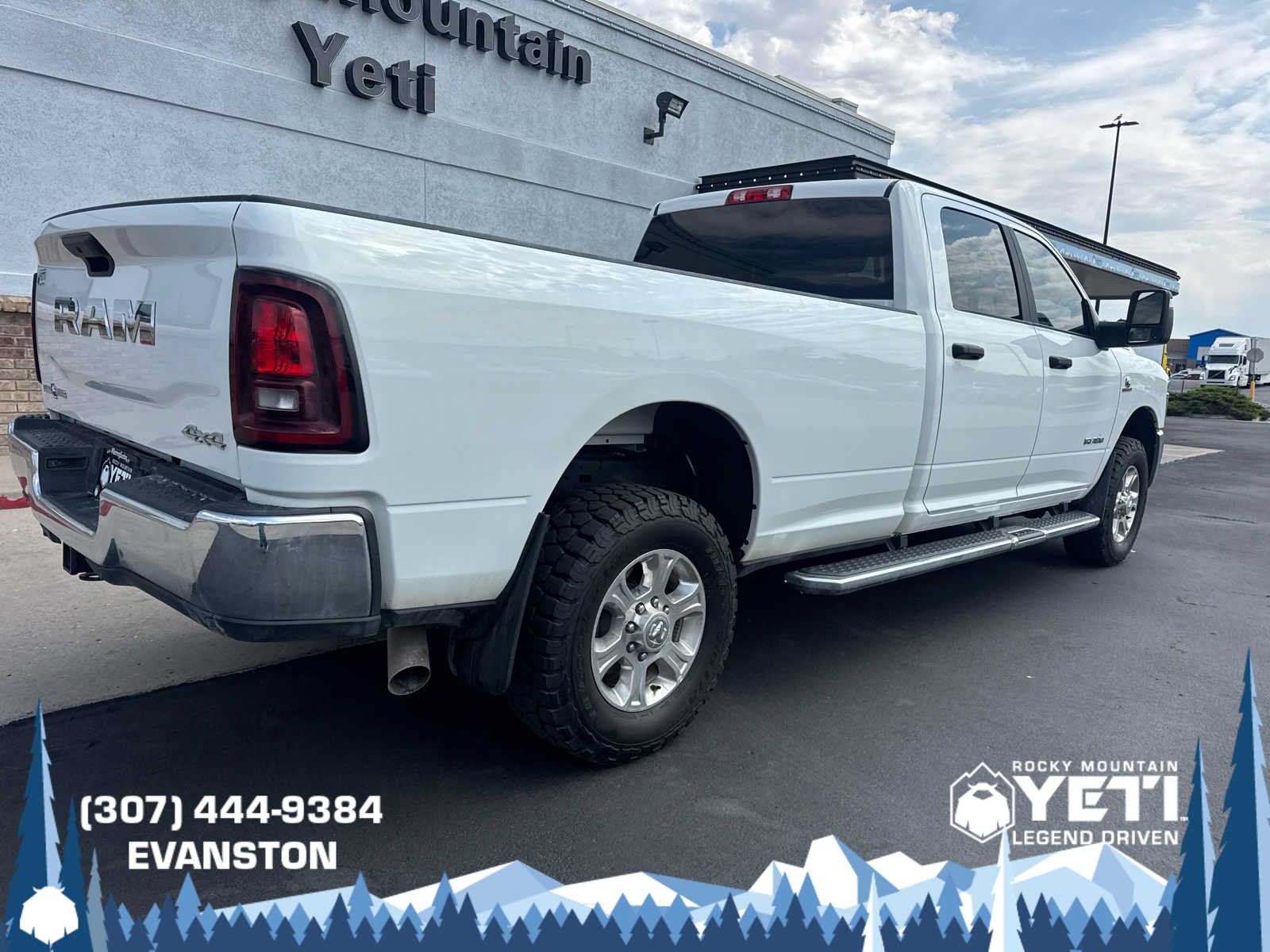 Used 2025 RAM 2500 Lone Star AWD/4WD image 3