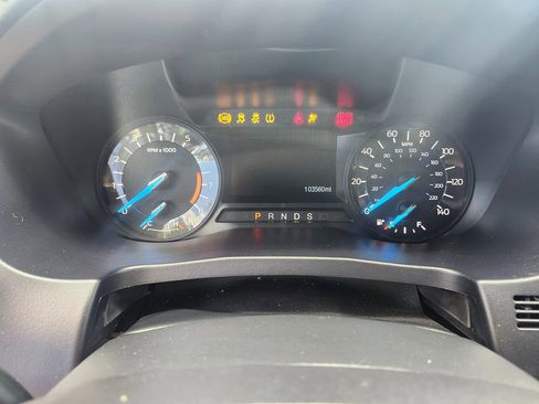 Used 2017 Ford Explorer XLT FWD image 27