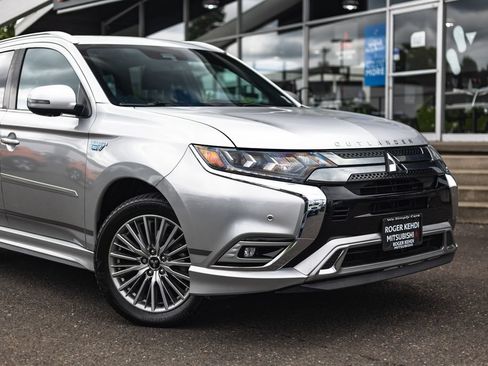 Used 2022 Mitsubishi Outlander GT AWD/4WD image 3