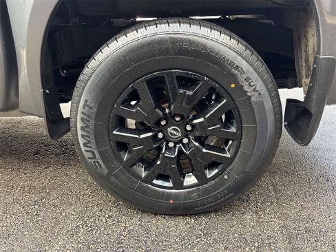 Used 2023 Nissan Frontier SV w/ Midnight Edition Package image 31
