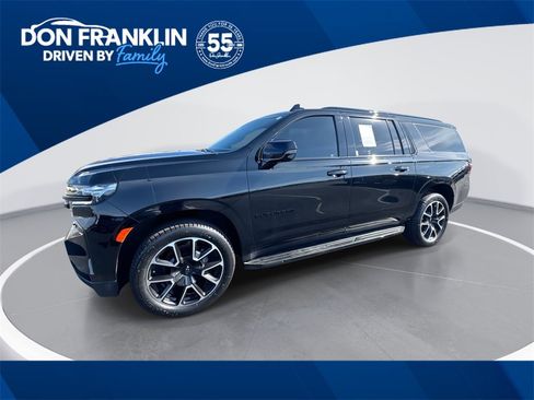 Used 2023 Chevrolet Suburban RST image 1