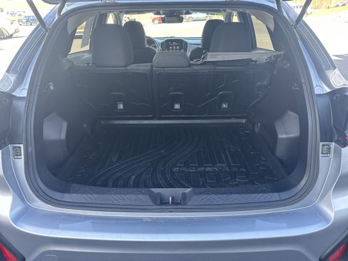 Used 2024 Subaru Crosstrek 2.0i Premium image 5