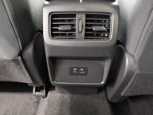 Used 2023 Nissan Rogue SV AWD/4WD image 23