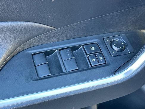 Used 2024 Toyota RAV4 LE image 12