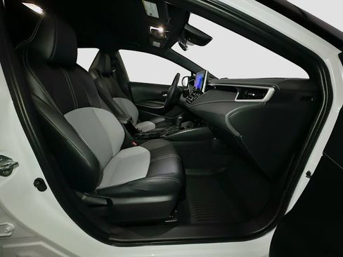 Used 2025 Toyota Corolla XSE FWD image 35