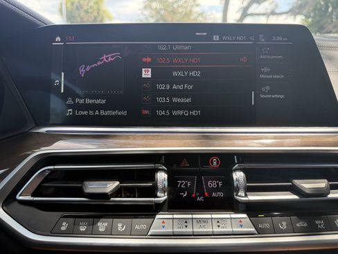 Used 2022 BMW X5 M50i AWD/4WD image 27