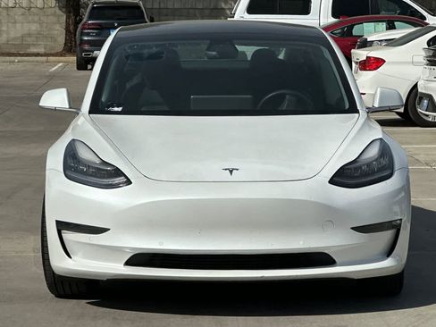 Used 2020 Tesla Model 3 Standard Range image 11