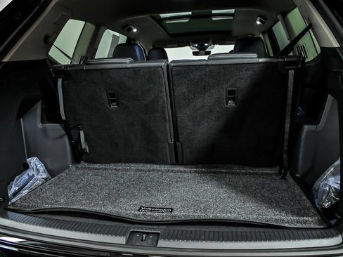 Certified 2026 Volkswagen Atlas SEL Premium R-Line AWD/4WD image 9