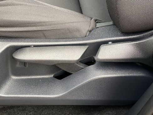 Certified 2025 Toyota Tacoma SR image 22