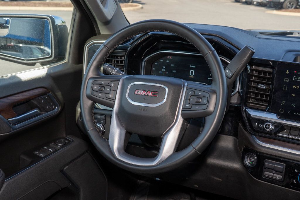 Used 2025 GMC Sierra 1500 SLT AWD/4WD image 20