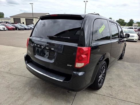 Used 2018 Dodge Grand Caravan GT image 5