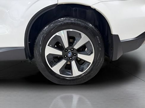 Used 2017 Subaru Forester 2.5i Premium w/ All-Weather Package AWD/4WD image 25