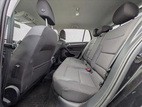 Used 2019 Volkswagen e-Golf SE w/ Driver Assistance Package image 16