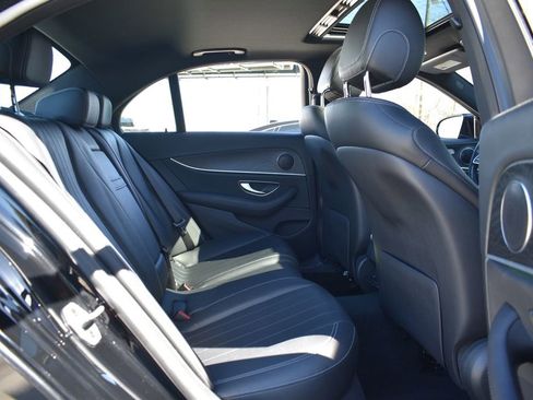 Used 2019 Mercedes-Benz E 300 4MATIC w/ Convenience Package image 37