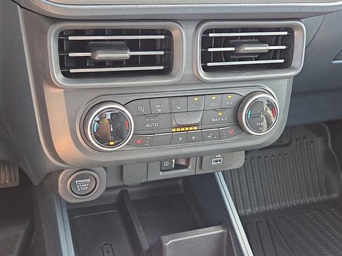Used 2023 Ford Maverick Lariat w/ Lariat Luxury Package FWD image 19