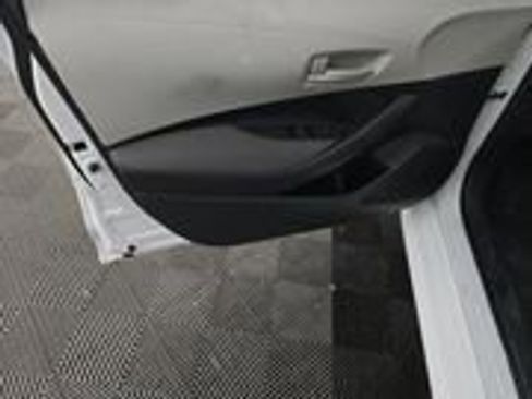 Used 2024 Toyota Corolla LE image 9