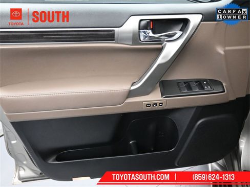 Used 2023 Lexus GX 460 Luxury image 24