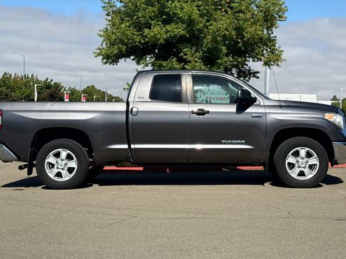 Used 2015 Toyota Tundra SR5 w/ SR5 Upgrade Package RWD image 3