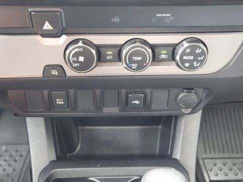 Used 2022 Toyota Tacoma SR w/ SR Convenience Package RWD image 21