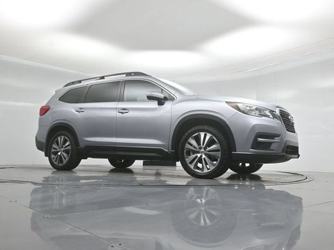 Used 2019 Subaru Ascent Premium AWD/4WD image 4