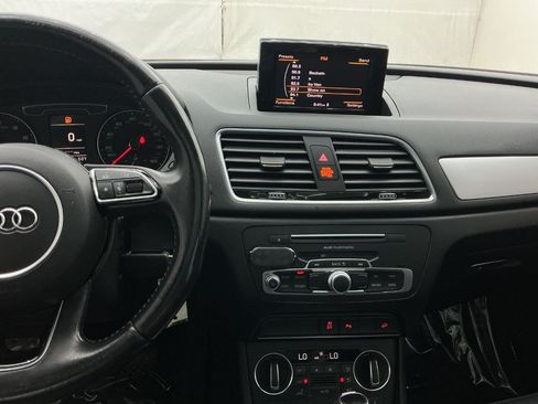 Used 2018 Audi Q3 2.0T Premium FWD image 34