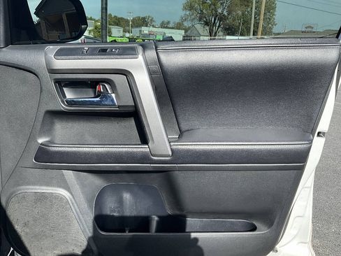 Used 2018 Toyota 4Runner SR5 Premium AWD/4WD image 26