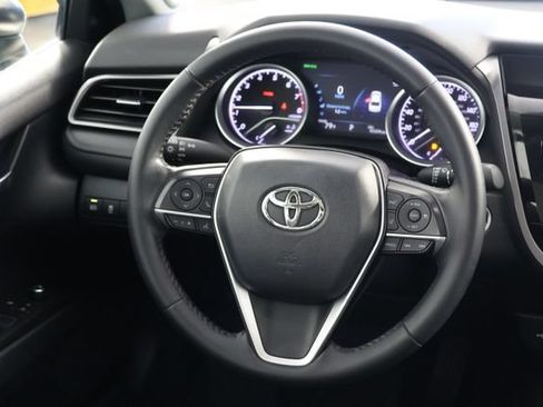 Used 2022 Toyota Camry XLE w/ Navigation Package FWD image 10