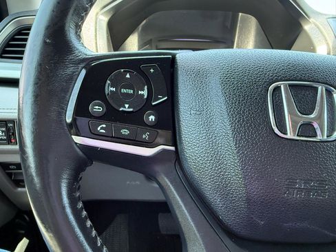 Used 2018 Honda Odyssey EX-L image 27