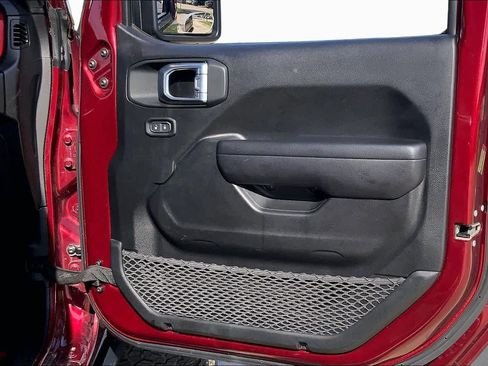 Used 2021 Jeep Gladiator Rubicon AWD/4WD image 22