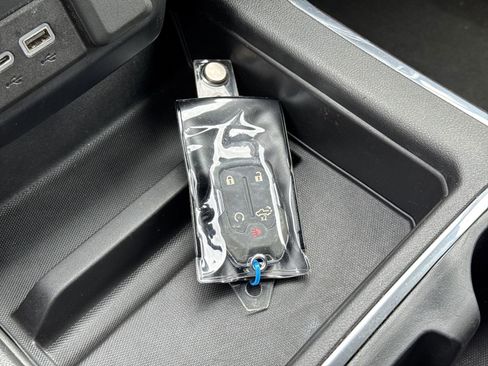 Used 2019 GMC Sierra 1500 SLT w/ SLT Premium Package image 34