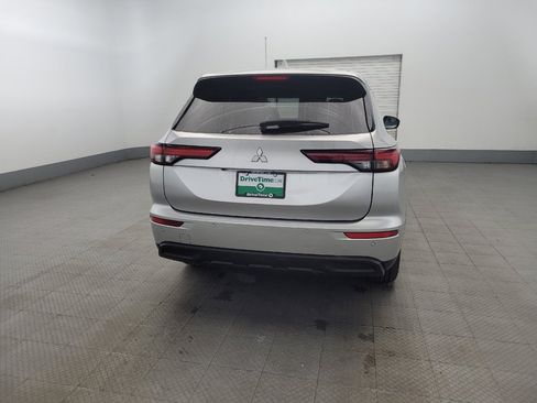 Used 2024 Mitsubishi Outlander ES image 7